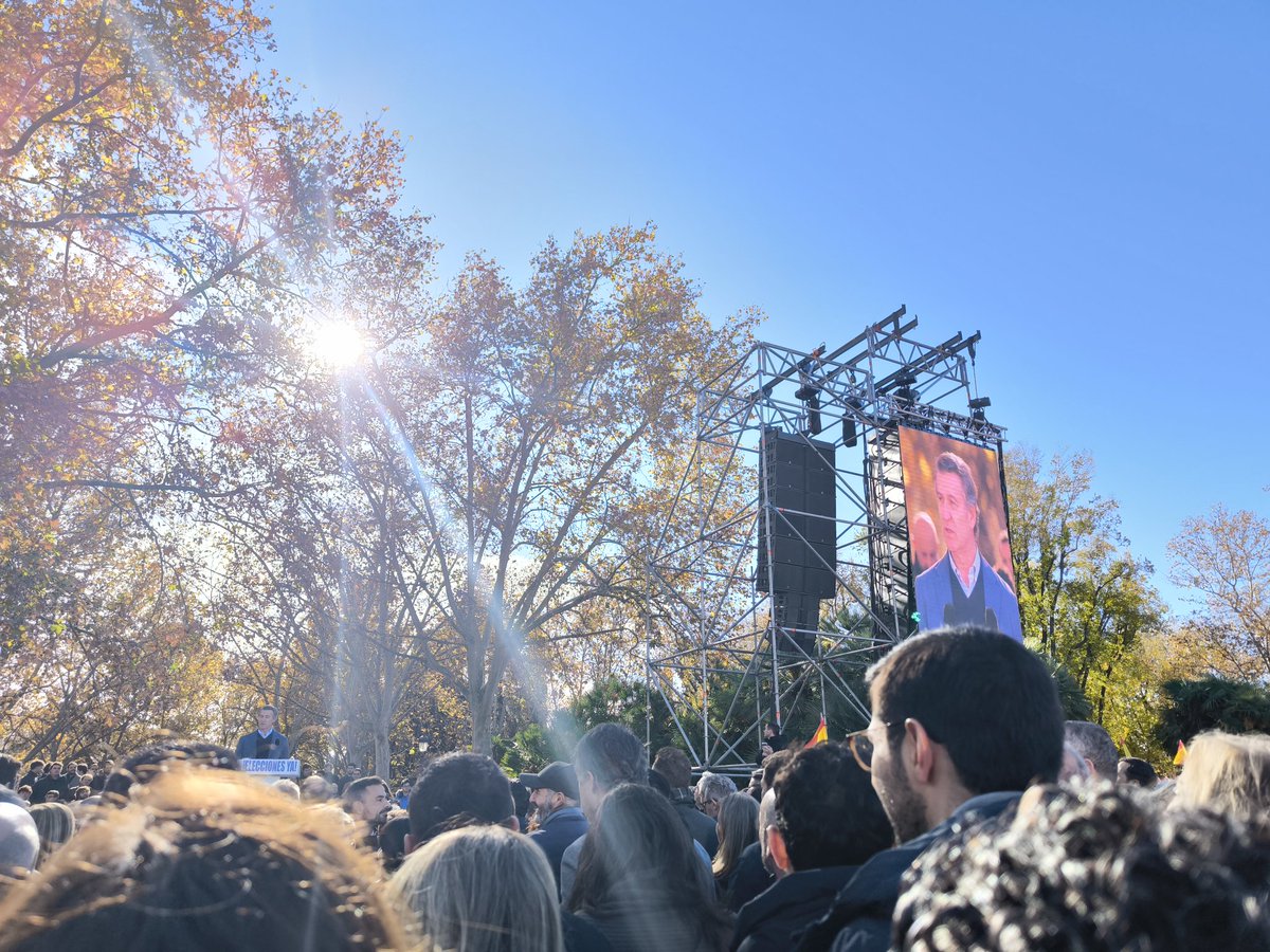 Donde España nos necesitaba hemos estado.

Resistiremos y ganaremos. Por España devolveremos la dignidad a nuestra Nación.