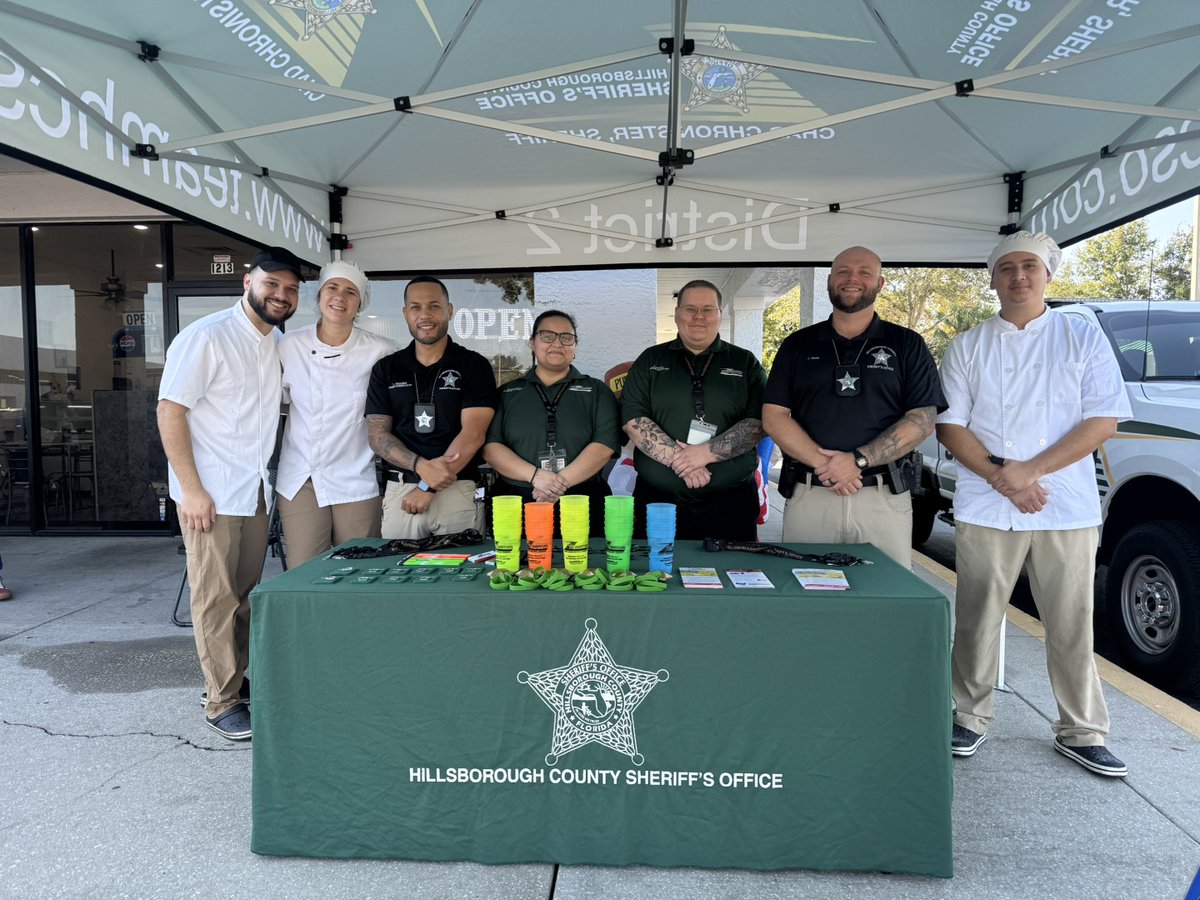 HCSOSheriff's tweet image. 💚☕𝐆𝐨𝐨𝐝 𝐍𝐞𝐰𝐬 𝐒𝐮𝐧𝐝𝐚𝐲☕💚

#teamHCSO loved spending time with our community this week at Coffee with a Cop at Puerto Rico Bakery. Thank you to everyone who stopped by to chat with us! These simple moments go a long way in building a safer, stronger Hillsborough…