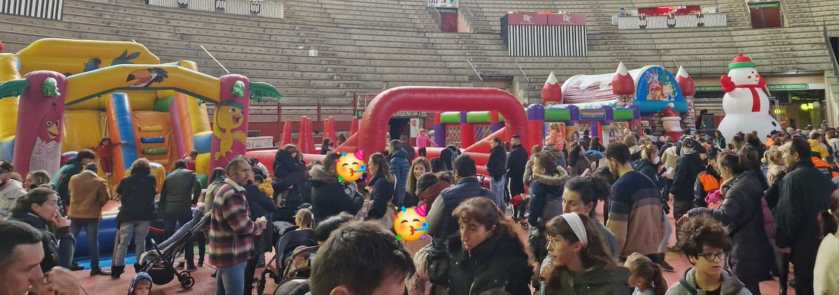 FIESTA DE LA FAMILIA 

🎉 Hemos disfrutado de la gran fiesta de la familia que hoy se ha celebrado en la Nueva Cubierta. 

🗣️ Nuestro Portavoz y Primer Teniente de Alcalde <a href="/CarlosULEG/">Carlos Delgado Pulido</a> no se ha perdido este bonito evento: "en nuestra ciudad se puede disfrutar de todo tipo de