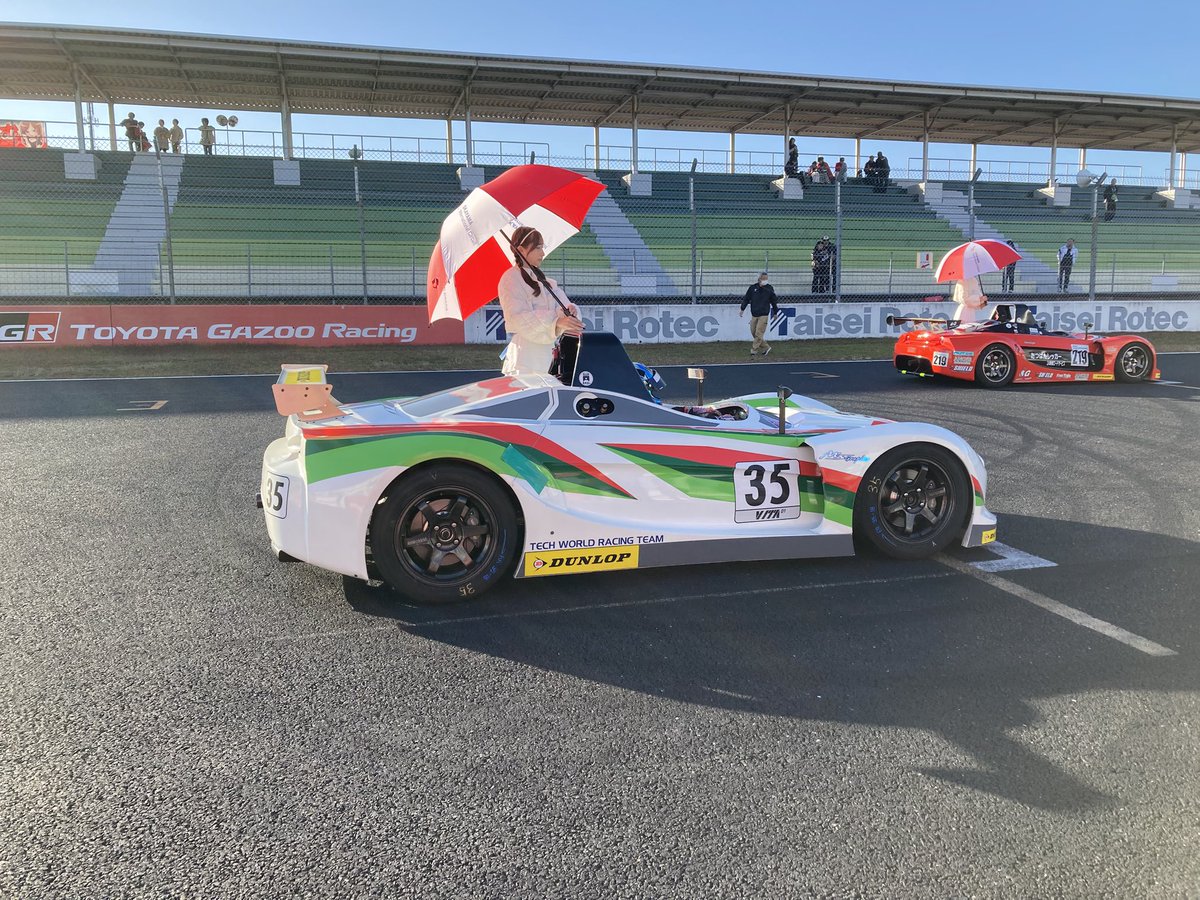 M's Graphics tweet media