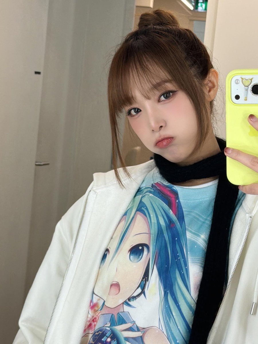 OgE929's tweet photo. 251130 #최예나 인스타그램 https://t.co/1I2l9By9rw