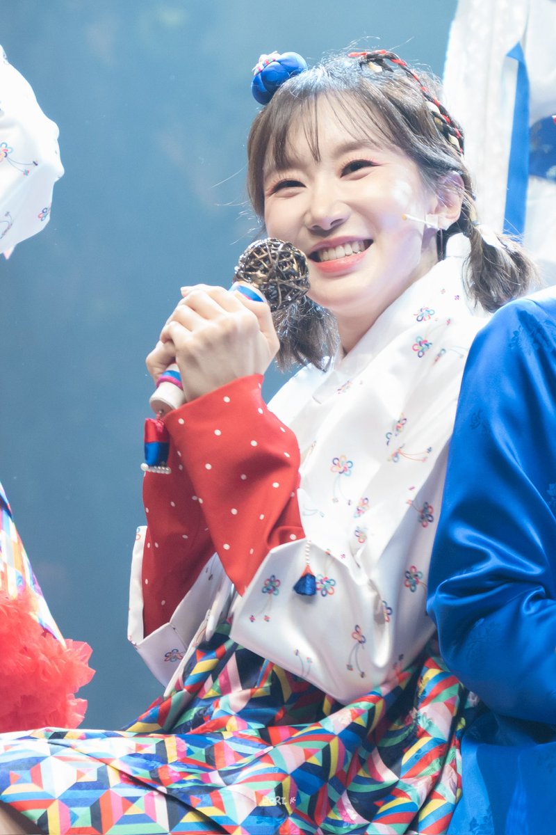 251129 창작가무극 청사초롱 불밝혀라 커튼콜

가평 #서연정 배우님