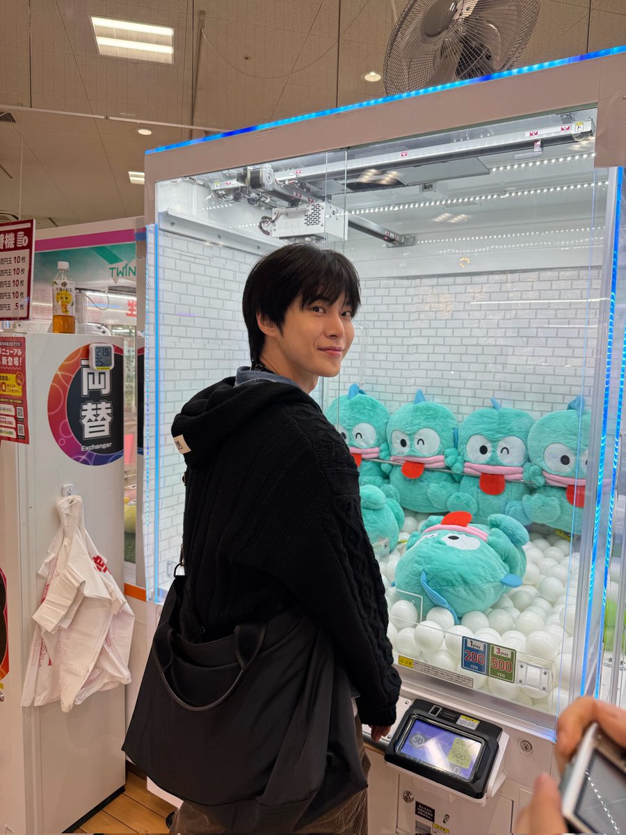 NCTDAOYlNG's tweet photo. doyoung 💬

voting has ended.
we’ll now take some time to tally the votes.
to ease the boredom while i count, here comes doyoung taken by others!
this is soyoung from the soar memory version album. https://t.co/yD5Kn3iTqI