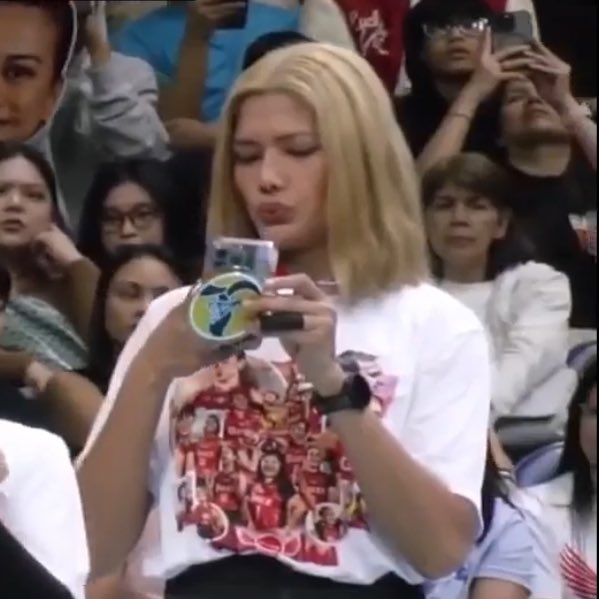 parkjawngseong's tweet image. kween joy dacoron patron saint of doing your fucking job and scouting is a champion 😗🤳
#PVL2025