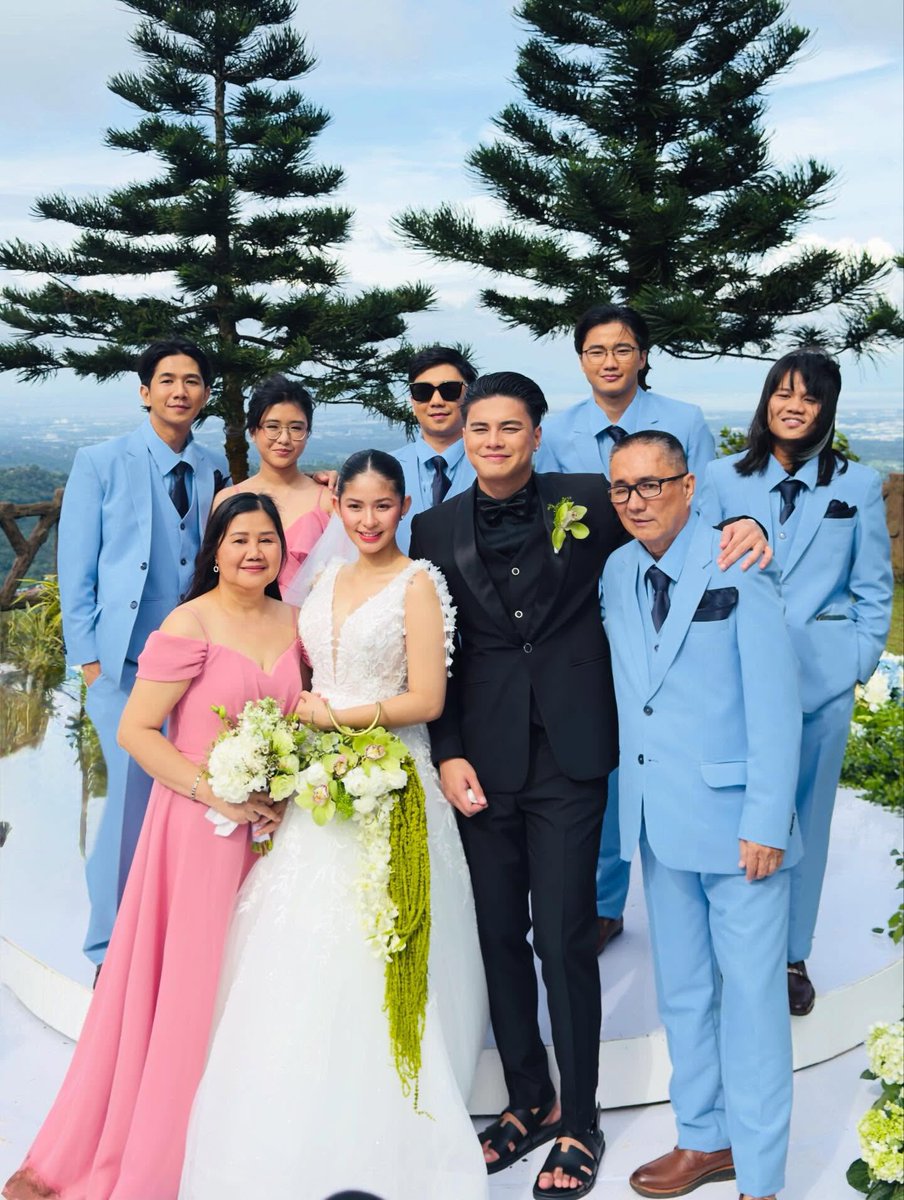 Julie Alvarez tweet media