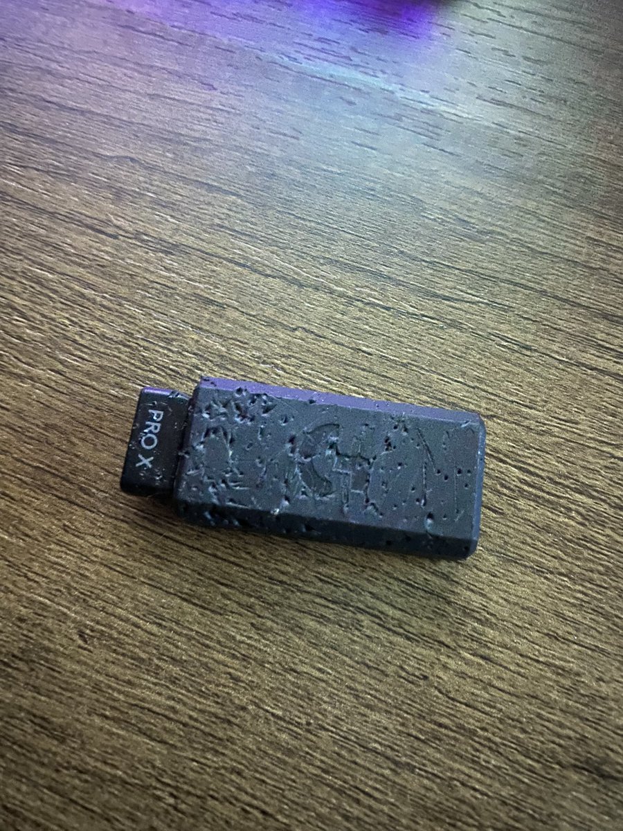 قطاوتكم تسوي هالحركات ولا انا قطوتي فيها شي