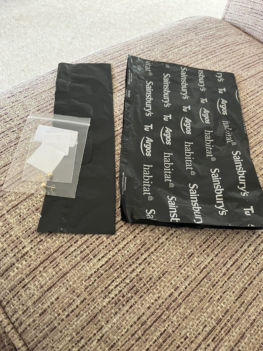 Ordered my wife some earrings for her birthday online from <a href="/Argos_Online/">Argos</a> and they don’t even come in a fuckin box anymore! Just loose in a bag. How am I supposed to present these to her in a meaningful way?!