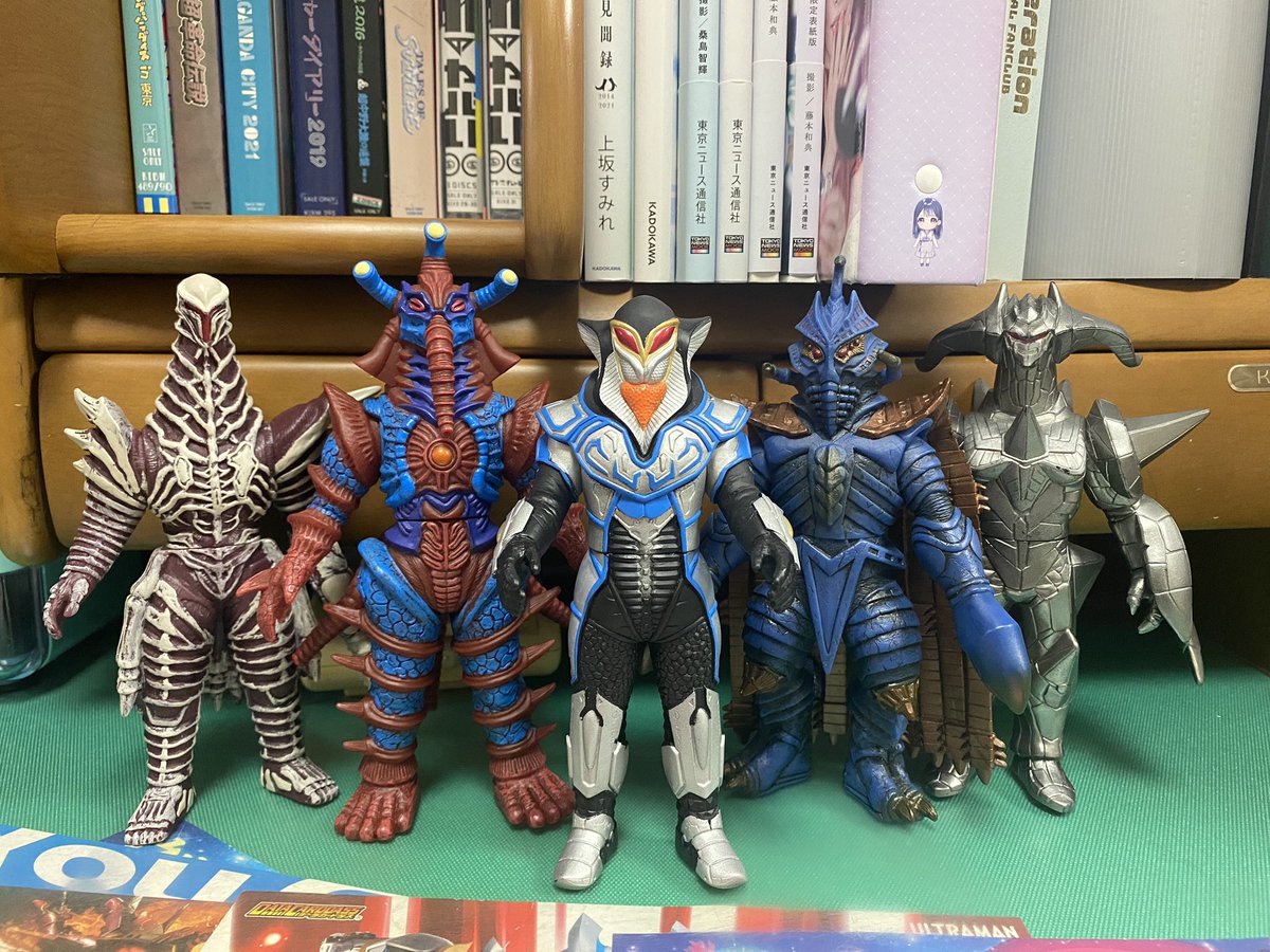 ウルトラゼロファイト第2部に登場するダークネスファイブ、ソフビは