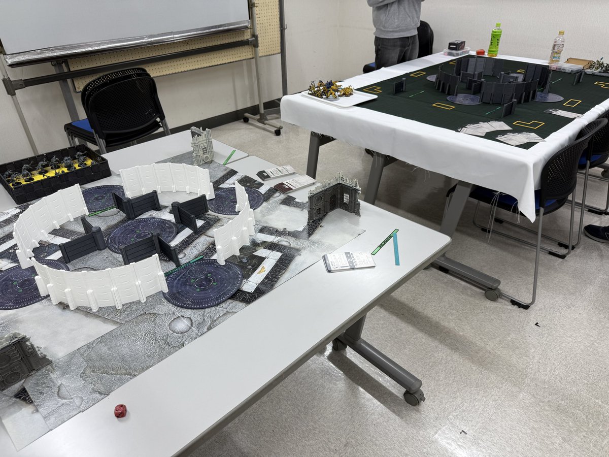 【宣伝】
1/12の松戸卓上ゲーム会にてGridプロダクツさん（<a href="/EASTBAMjp/">Gridプロダクツ-ヒラタケイゴ-</a>）が遊びに来て頂ける事になりました！

MGCONでも出品されていた3ftプレイマットでコロシアム卓が立ちます。なお実際に購入できます！
しかもお値段イベント価格で¥3000！

つづく