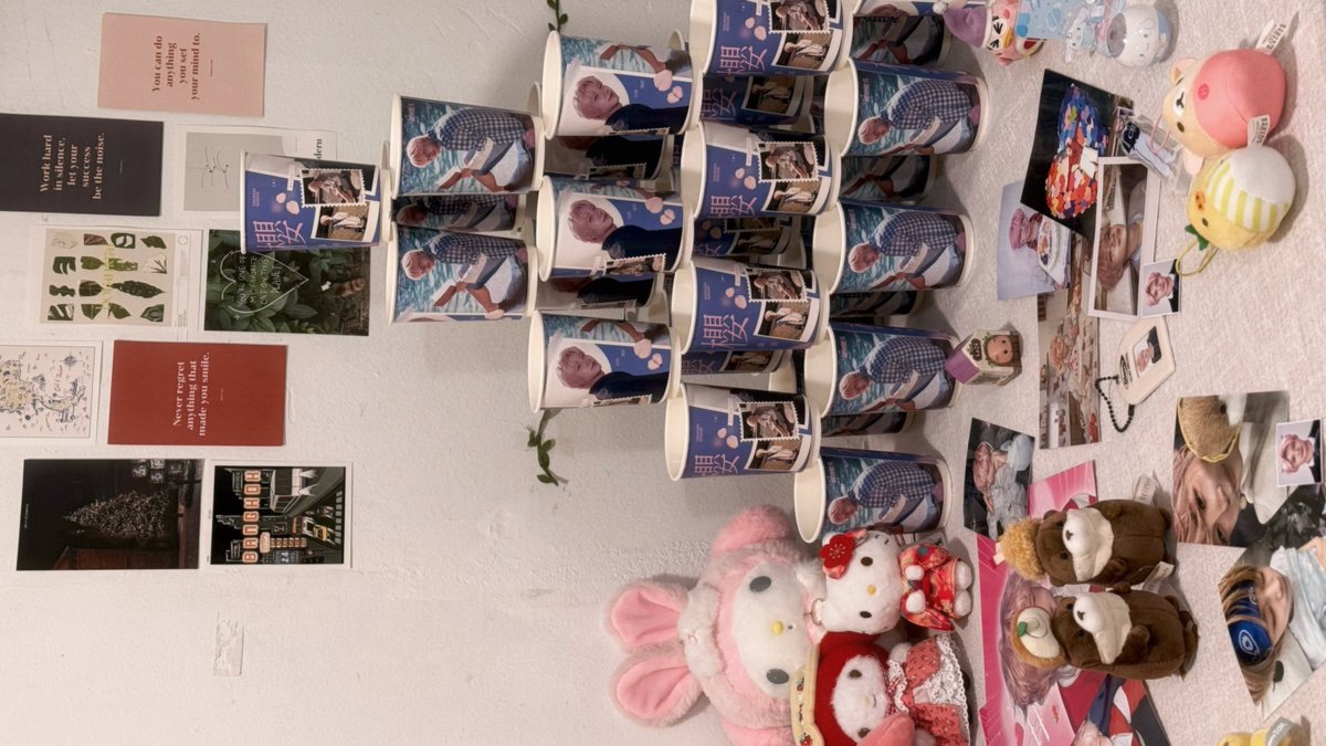 angandml's tweet photo. 켄신先にお誕生日おめでとう！🥳
카페가 귀엽고 주최자가 예뻐요//🫰🏻🫰🏻

#켄신생일
#かわいいけんしんのたんじょうび https://t.co/7dDMUtsMDy
