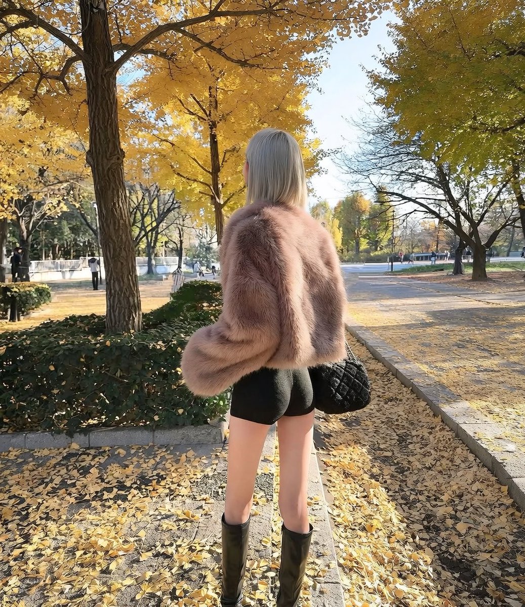 CorinnaR48351's tweet photo. もしかしておじさんってギャルに抵抗ある？ https://t.co/bap5fKcRlT