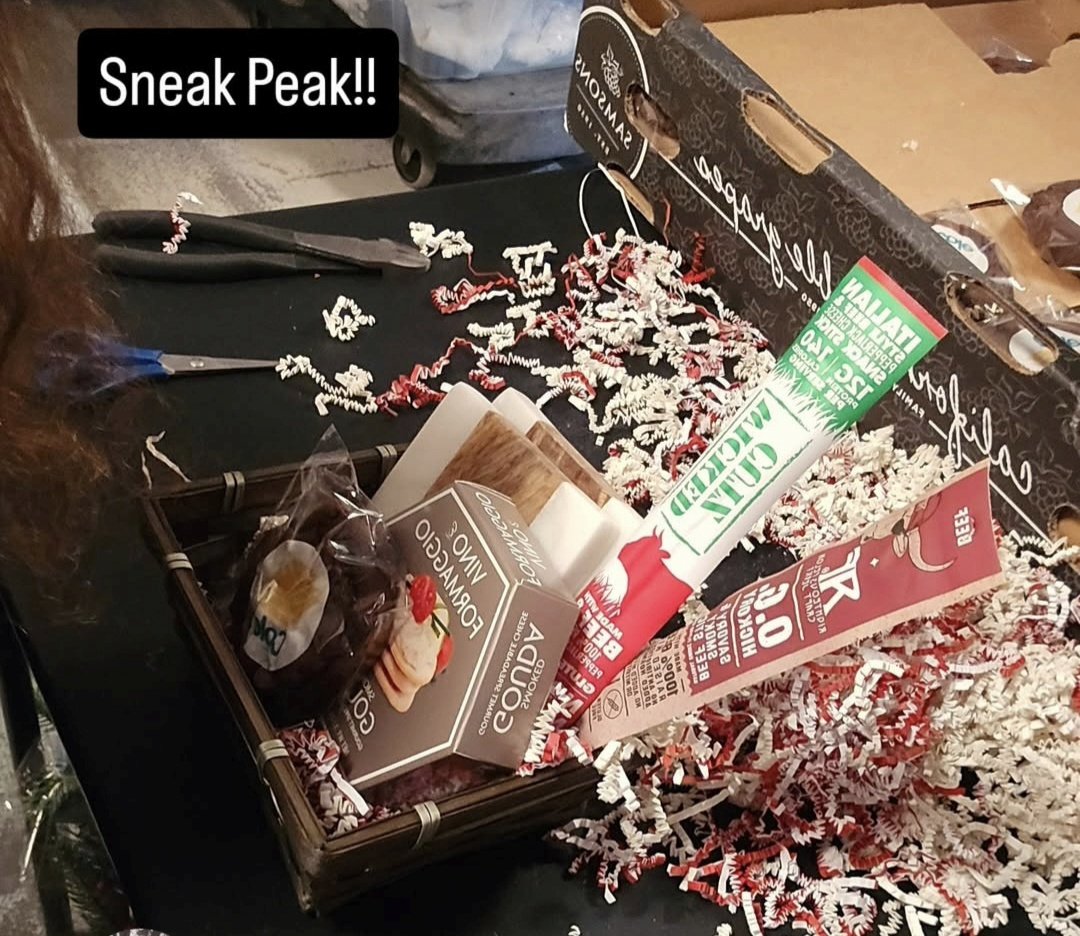 BuyItBasketCase !!🎉🥳🎄🎁