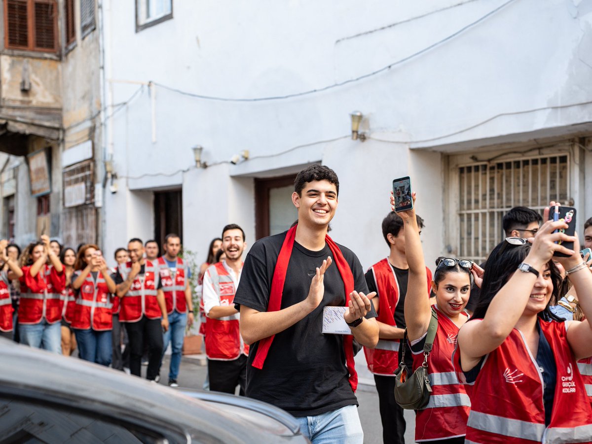 Üniversite eğitimime yoğun bir şekilde devam ettiğim için bu dönem Parti Meclisi üyeliğine başvurmadım. Sorumluluklarımı ön plana koyarak, eğitimimi tamamlayıp görevlerimi yerine getirmenin önemine inanıyorum.

Ülkemizin, Atatürk’ün ve Cumhuriyetimizin partisi Cumhuriyet Halk