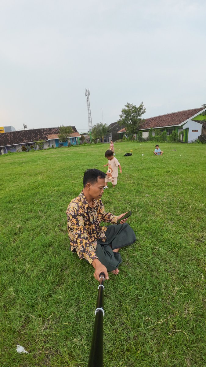 mbhsndg's tweet photo. Malam minggu panjang akhirnya datang. Waktunya santai, istirahat, dan menikmati suasana tanpa buru-buru. Biarkan malam berjalan pelan, hati tenang, dan pikiran kembali segar. Weekend panjang, mood juga ikut diperpanjang. 
Barba Aceh daesang Senin #SinergiBPJPH https://t.co/Rg5yIh0hU1