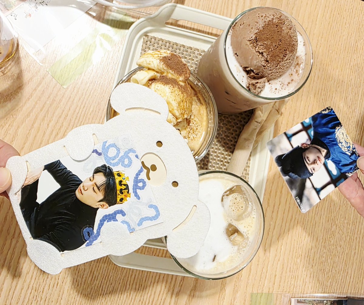 카페 오르다
새봄소누.손르틴.손윌.손몬티도 만날 수 있었던 혜자스러운 곳👍
맘 한켠에 고마움이 있는 쌤의 생카였으나 고마움을 다 표현하지는 못한 아쉬움🥹 소누대신 선물을 받은 것 같아 해피데이였어요!
#Happy_WooHyeonDay_S4
#우현이만난_대학로_1130
#1130_HBD_WooHyeonInLove