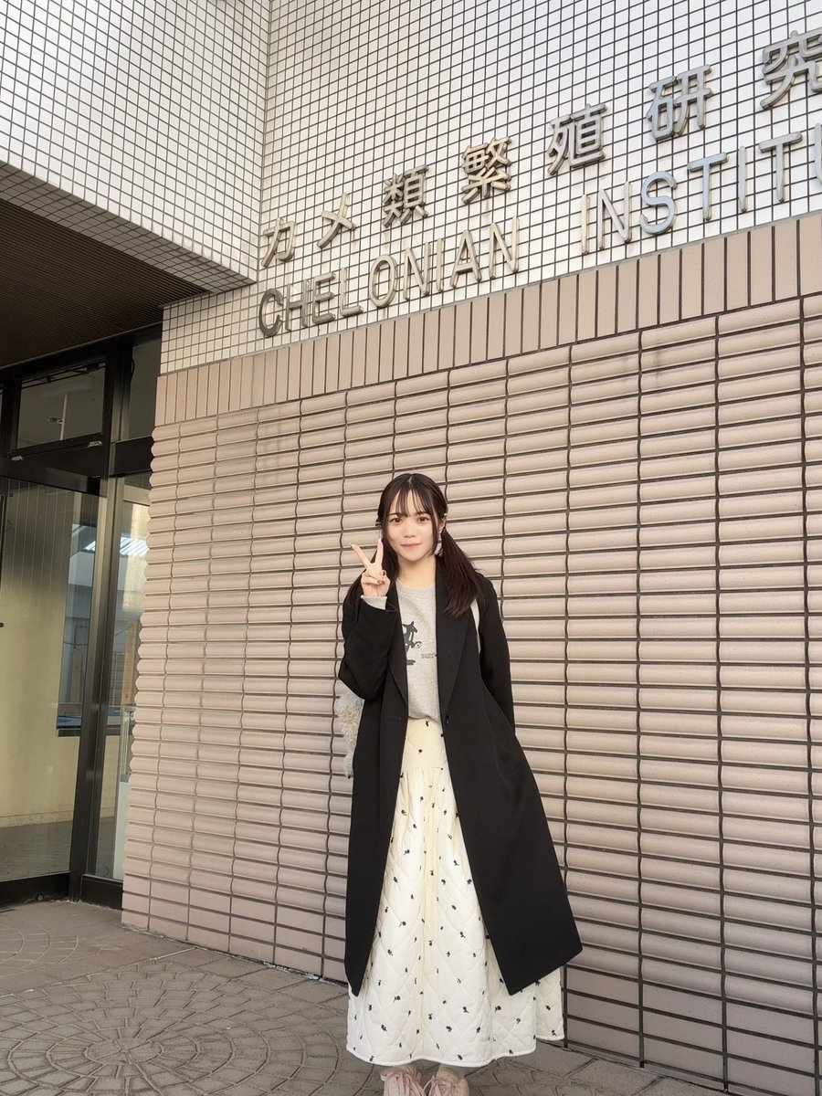 manamodesuga's tweet image. 名古屋港水族館が良すぎて、写真展の間ずっと宣伝してた。楽しかった〜
唇の色がなさすぎてうけるね