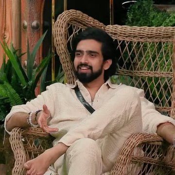 ahindugirlll's tweet photo. Amaal’s Bigg Boss journey is something I’ll remember for years. Raw, real, imperfect, honest. Everything reality TV rarely shows anymore.

VICTORY AWAITS AMAAL https://t.co/41eXM10Mhb