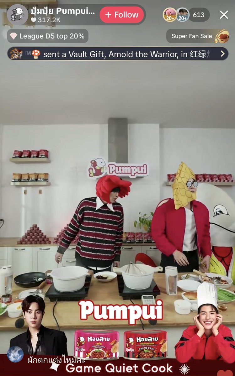 MarkOhmPH's tweet image. There&apos;s PMix acting like a real chef, then there&apos;s P&apos;Mark looking so lost 🥹🤣

#PumpuiLivexMarkMix
#mmarkpkk

#ohmtpk
#markohm

🩵