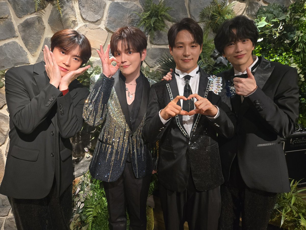 The trot show !! 
さいこうに もりあがったね!

ナルバ  ! ナルバ evergreen❤️

あしたも あさっても この テンションで
いきたいな~~~!! Okay?👌👌🥰

ごきげんよう!!! 😘👌