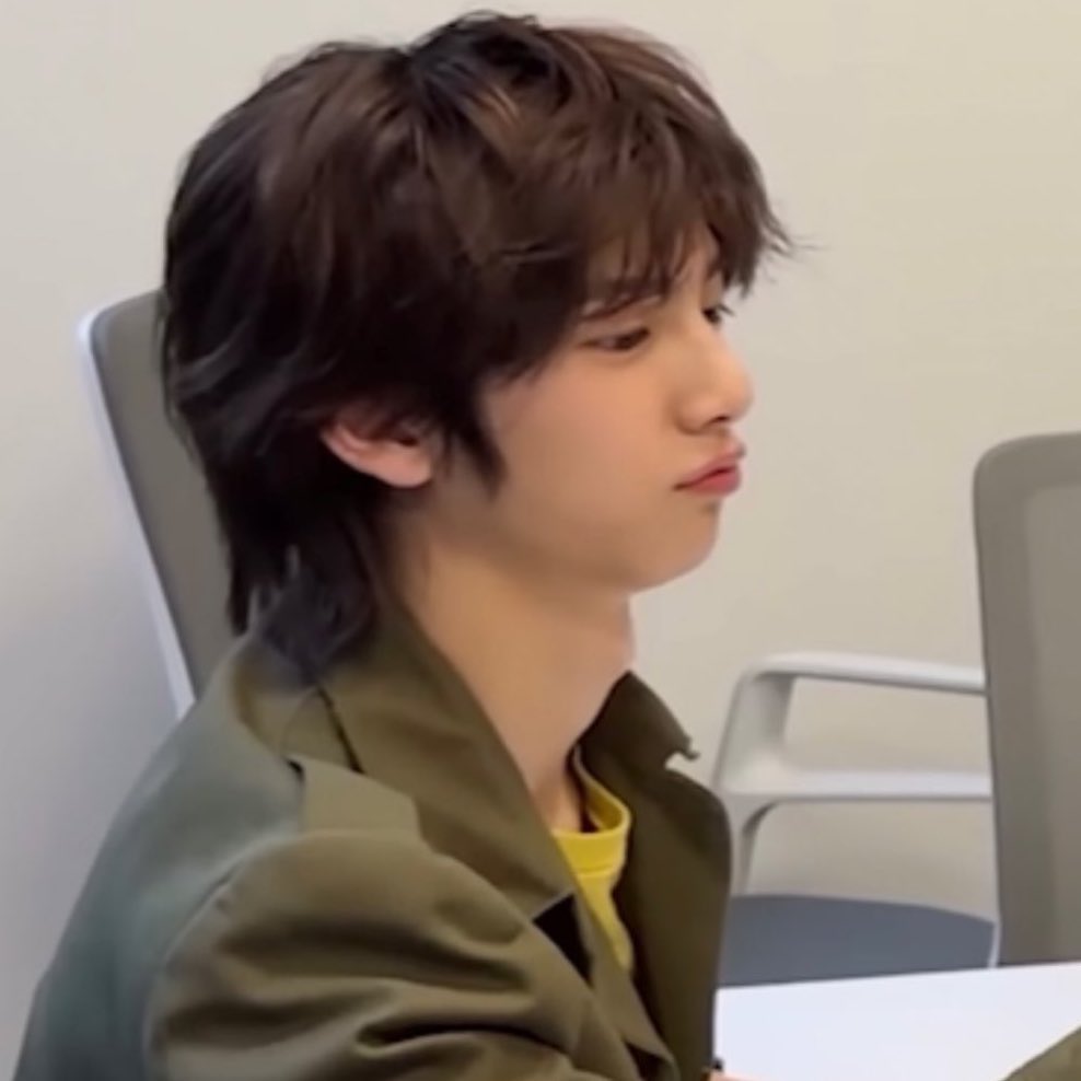 he's so cute 😿😿