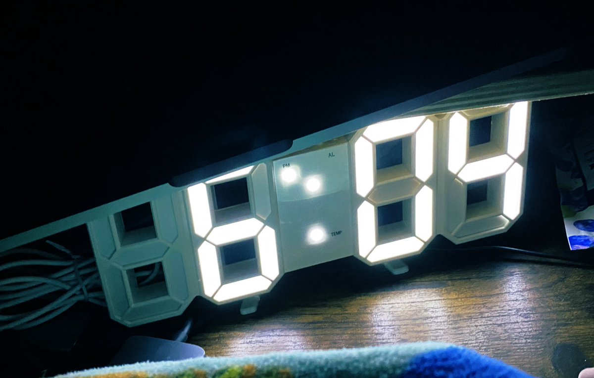 ぶらっく〜でポチった時計きた