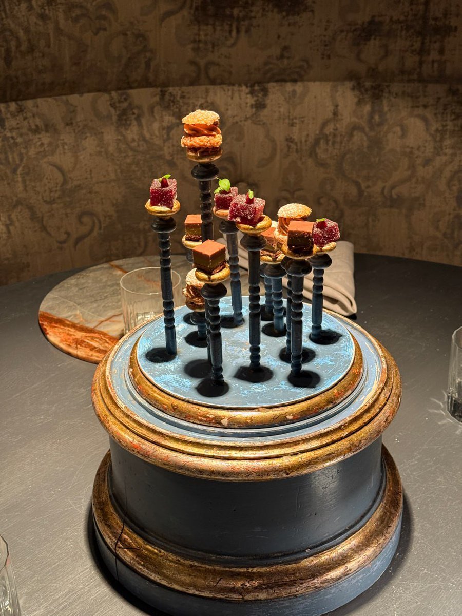 Ruby08855's tweet image. The bread they make is super delicious, a boon for carb lovers, and the desserts are also delicious. 🍴: