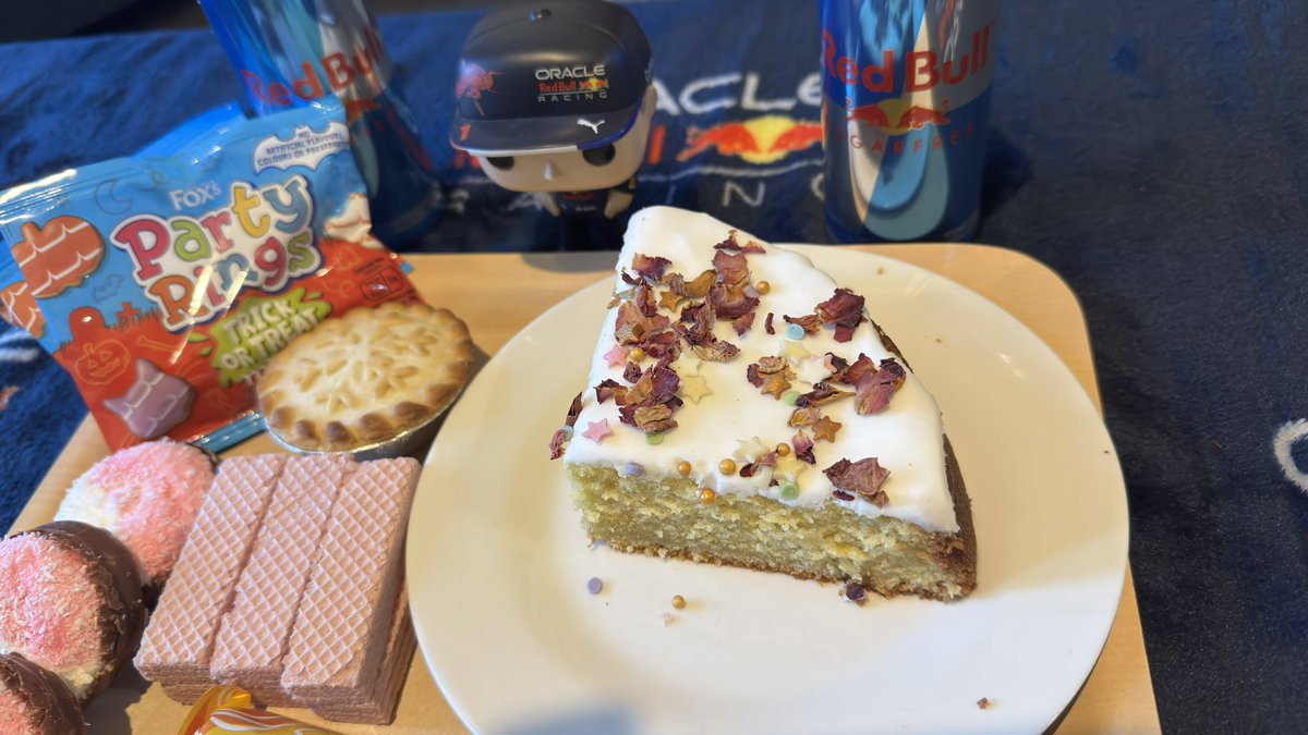 ArgyllSeaGlass's tweet photo. So for the Qatar Grand Prix, I went for a Persian Love Cake which tastes absolutely delicious π
#MikesSnacks with added extras & Max Verstappen keeping a watch on them π
Letβs do this Red Bull π
#Qatar https://t.co/MXxJeBUZRm