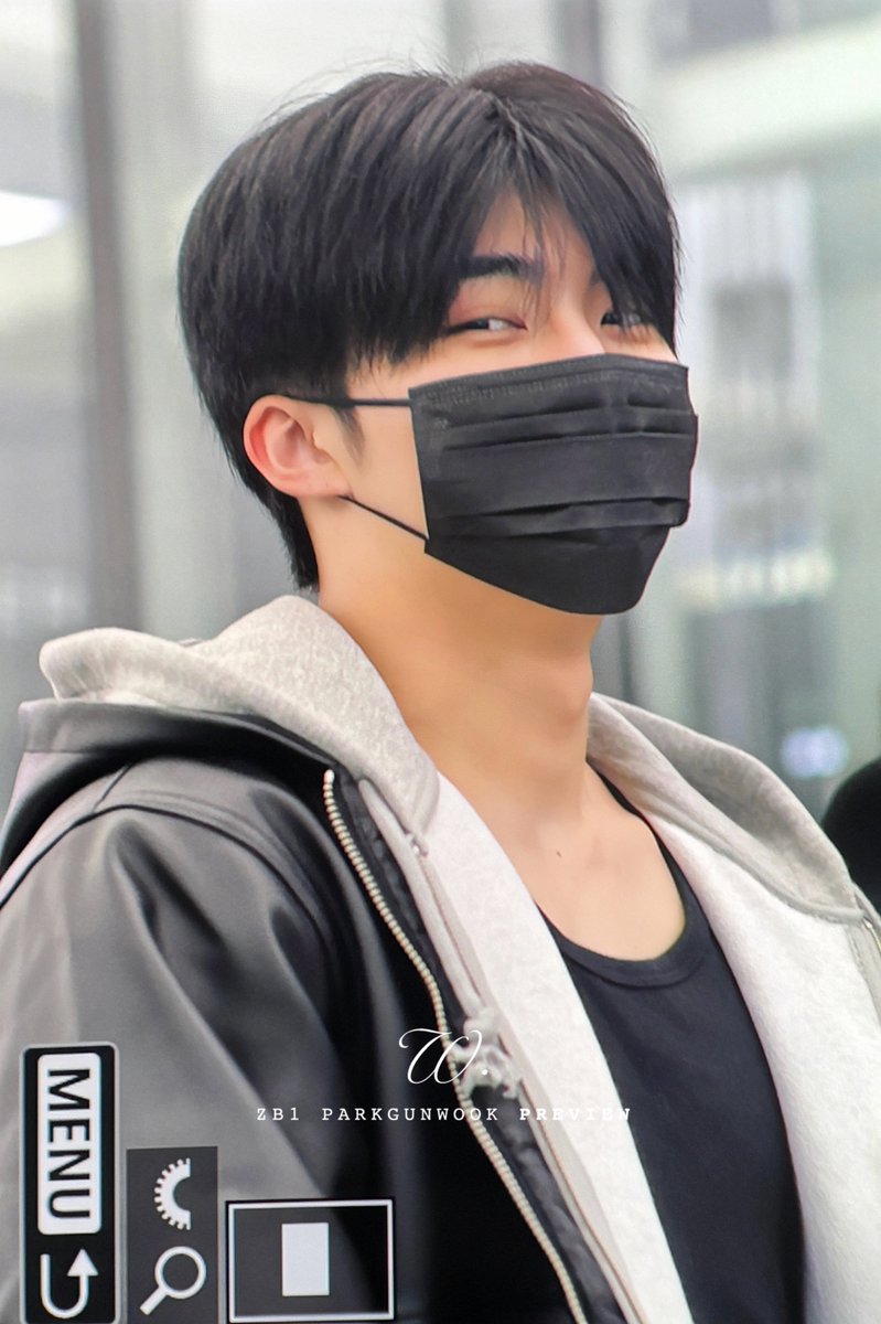 w_gw_0110's tweet image. 251130 왕자님 한국갑니다아아아 

#박건욱 #PARKGUNWOOK #パクゴヌク #제로베이스원 #ZEROBASEONE #ZB1