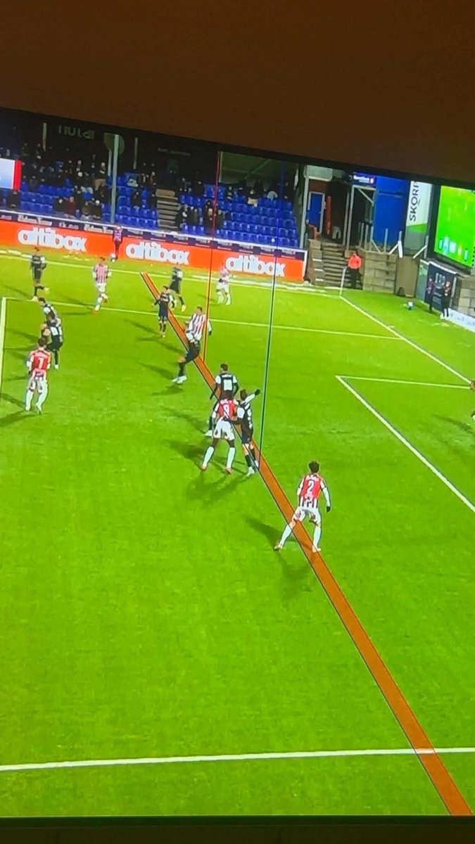 SSorgard's tweet image. Bare å gratulere, VAR slår til igjen. Det her ble altså sjekket ut for offside