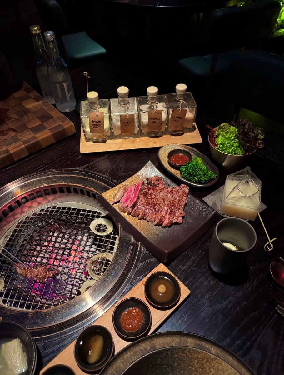 Javizecom's tweet image. Dubai night aesthetic