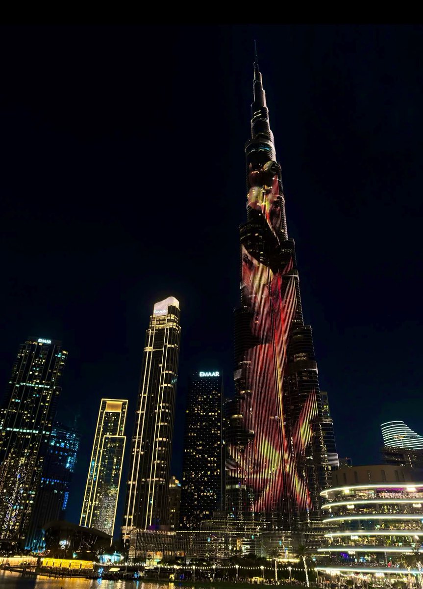 Javizecom's tweet image. Dubai night aesthetic