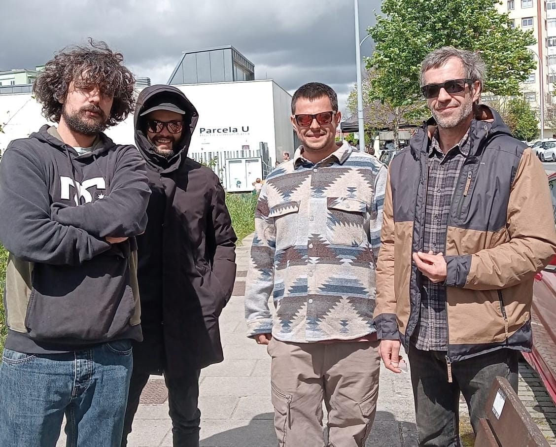 No número de <a href="/NosDiario/">Nós Diario</a> desta finde (tédelo nos quioscos!) falamos do vinilo editado polo cuarteto ferrolán de stoner Ghørxa e <a href="/FerrorRecords/">Ferror Records</a> 🦅 Ligazóns a todas as nosas colaboracións, aquí: roucoson.com/no-sermos-gali…