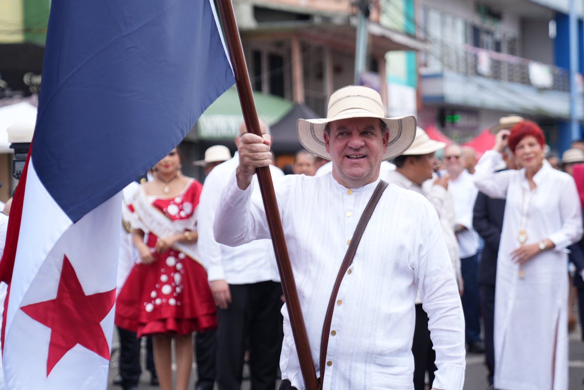#CámaraOpina Noviembre termina, pero el compromiso sigue. La Patria no se vive solo un mes, la Patria se impulsa todos los días. Porque Panamá lo tiene Todo… y tu eres parte de ese todo. panacamara.com/panama-lo-tien…
