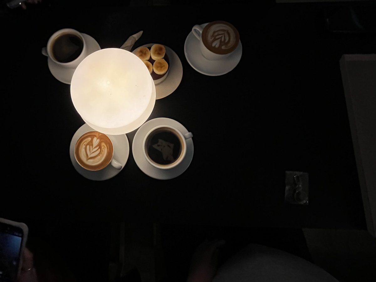 _______atarayo7's tweet image. 普段いかに表情筋を使っていないかを反省した夜(ほっぺた筋肉痛になるほど笑った)

何かとしんどい時にも このふたりがいるから と、生活をきっと続けられると私は思う 重いかな？