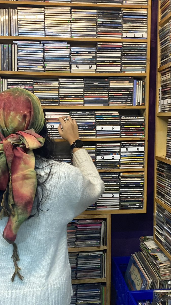 lndische's tweet image. I love physical media