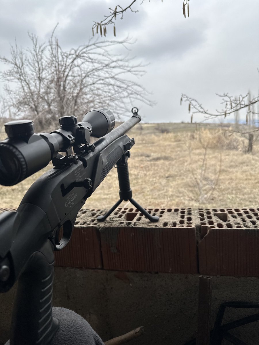 capulcuayyas9's tweet image. 200 BAR PCP HAVALI TÜFEK
Hatsan Galatan Auto 5.5mm
İyi durumda ara ara atışa çıkıyorum. Dürbünü, hava pompası, şarjörleri(12lik), çantasını, her şeyi vereceğim. (Bıçak hediye, askeriyeden alındı.) Barter yapmak istediğiniz malzemeleriniz varsa ment ya da dm atabilirsiniz