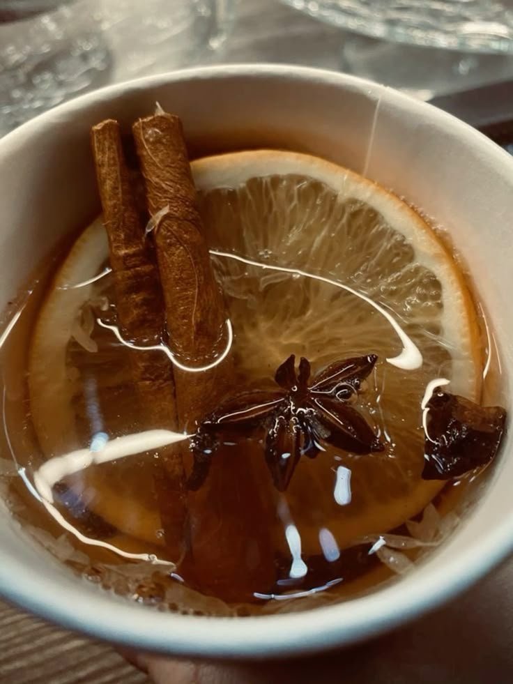 liIacdaisy's tweet photo. winter tea https://t.co/opw9mBx9R7