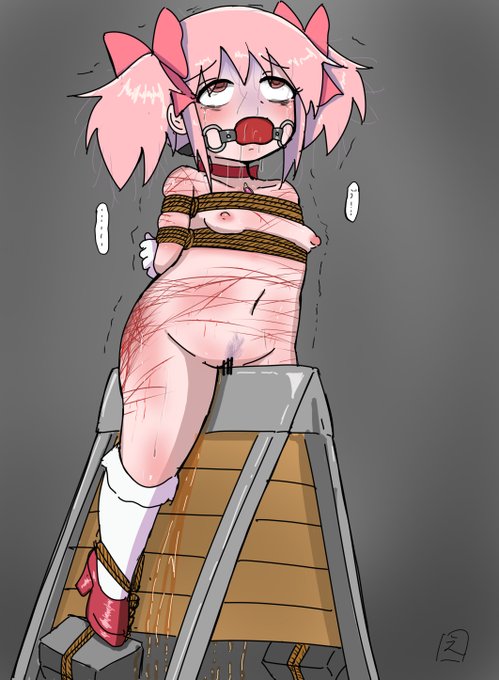 #今月描いた絵を晒そう フリーレンのえっちな絵を描きたいのになぜか謎な絵ばっか描いてる