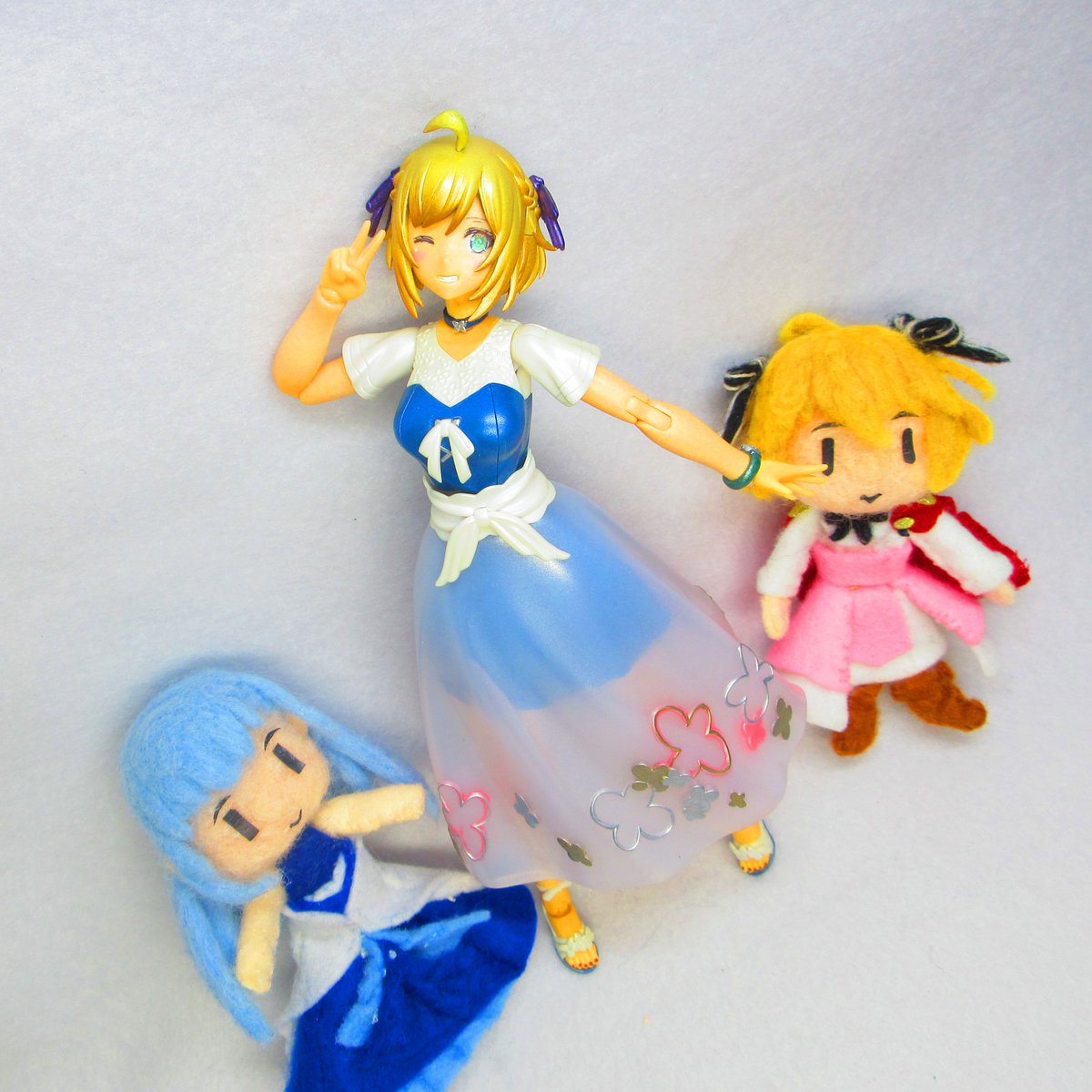 チョンシュウチャンさん専用、人造人間 黄色の目 とイナズマン　塗装版 2体 チナちゃんのコスプレザクMS-06 CHINA｜しんきちさんのガンプラ作品