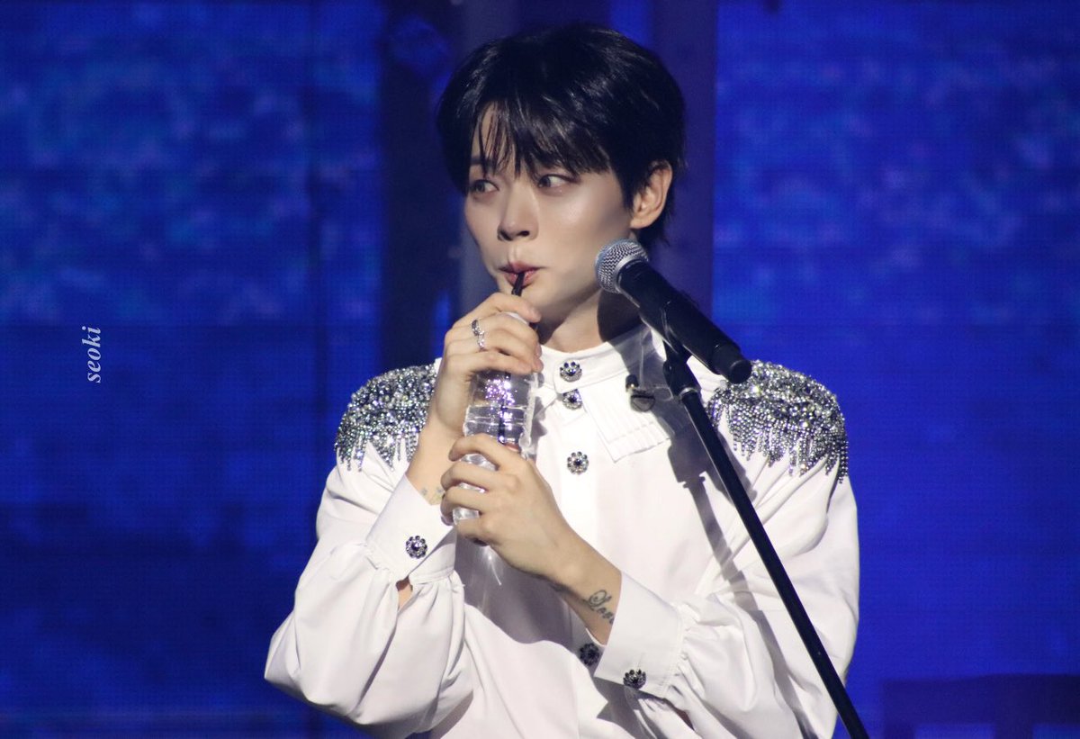 251130 루시드라인 부산 #신예찬

 물만 마셔도 귀엽냐고요 ?

예.