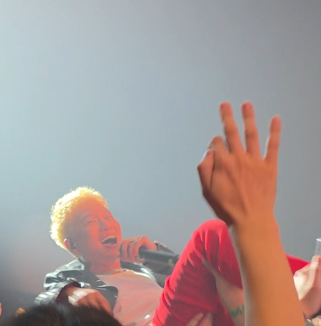 o_o_hooo's tweet image. 내가 밴드맨에게로 간다
아니 밴드맨이 나에게로 온다 
행복해보이셨어