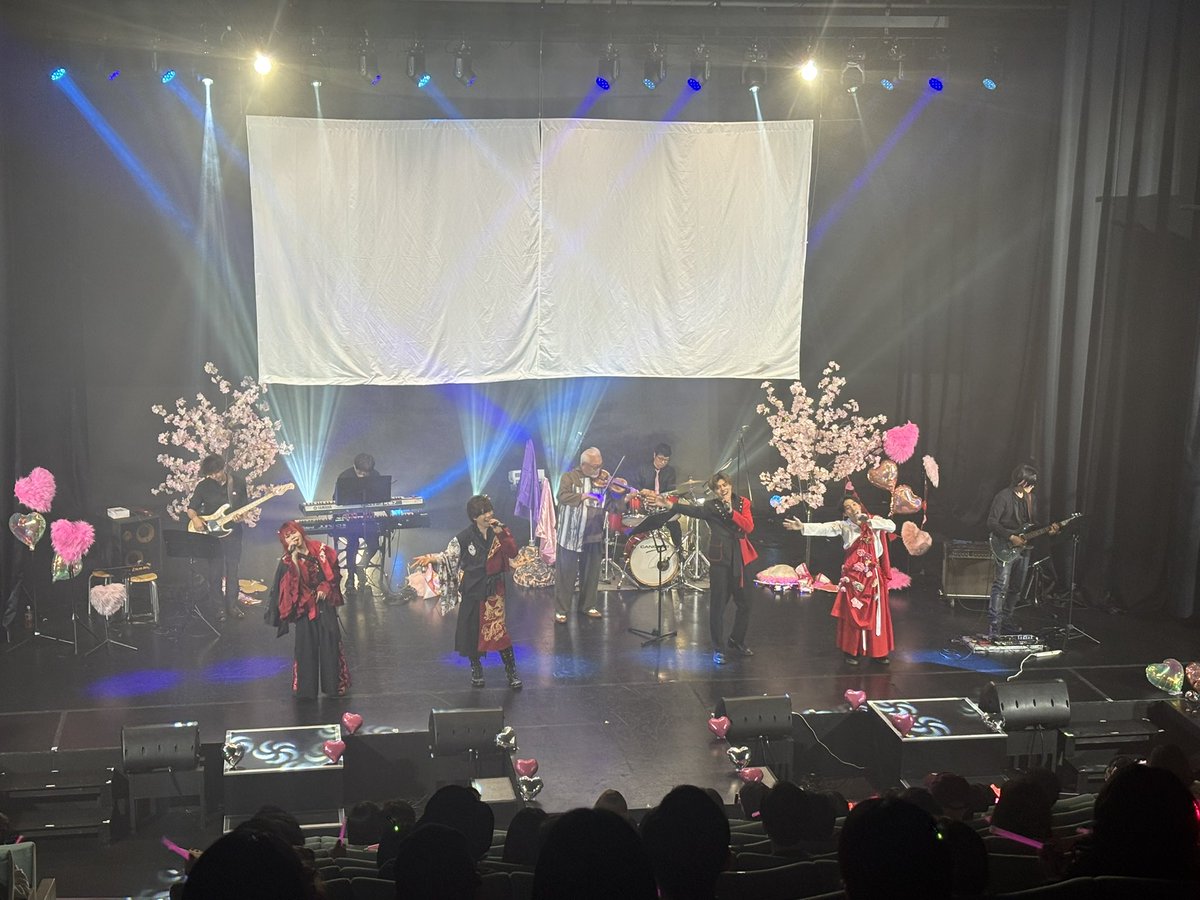 muko2kc's tweet image. 本日はご来場ありがとうございました。みなさんのおかげで、またひとつ、夢を叶えることができました✨

感想は
#おかきバースデー

でお寄せください。