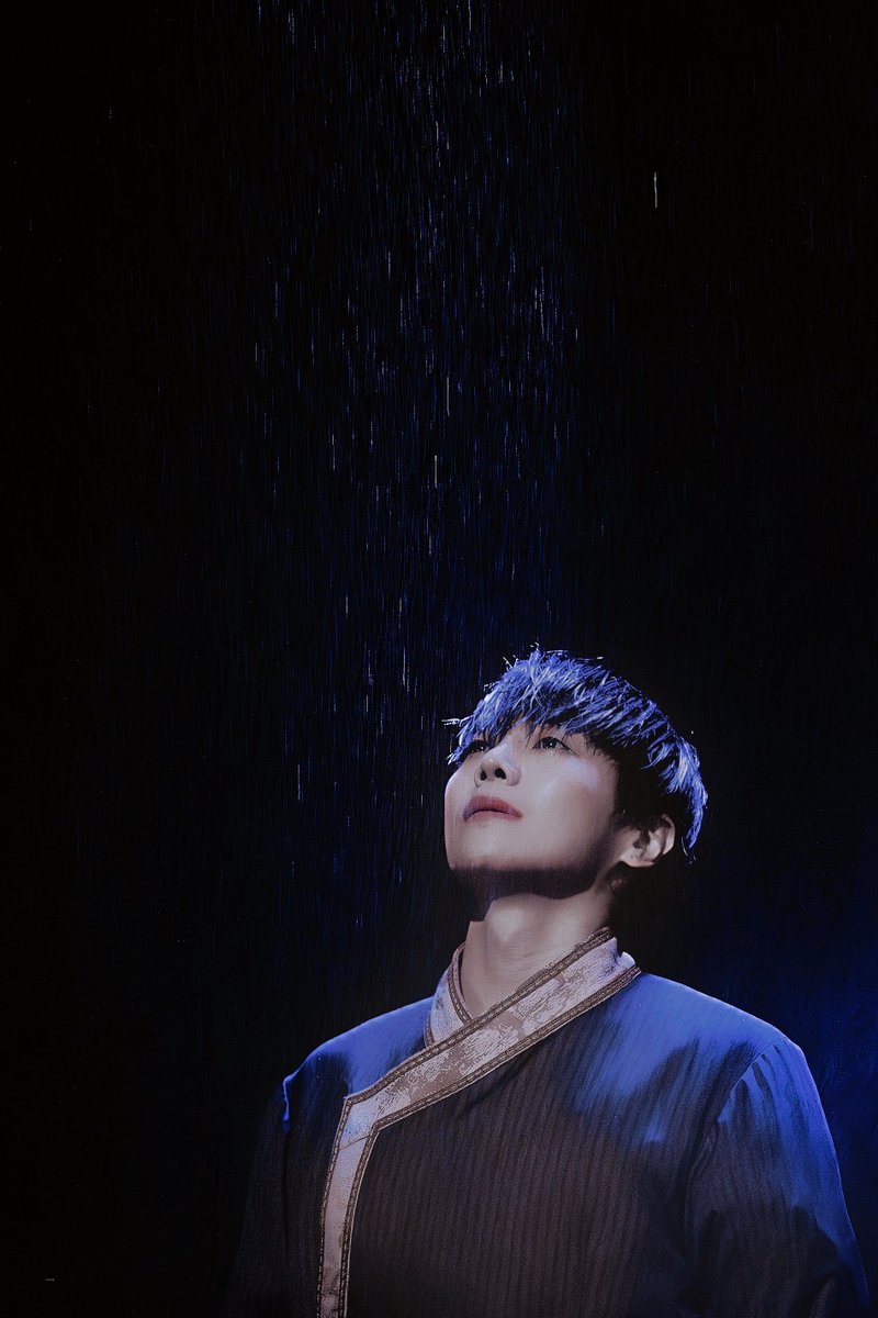 pttmoonpic's tweet photo. 251116 타지마할의 근위병
        
바불 役            
#박은석 배우님
                    
휴마 너 만약에, 하늘을 나는 가마새가 있다면, 
저 별들 속으로 날아갈 수 있다면. 너,
갈 거야?
ㅤ  ㅤㅤ https://t.co/UG32SFYiKK