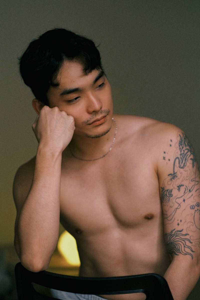 bodychanart's tweet photo. 🥸 https://t.co/xjOzmwDdxV