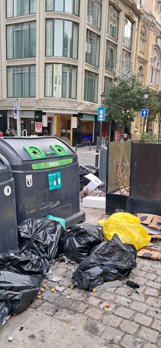 <a href="/IdiazAyuso/">Isabel Díaz Ayuso</a> Madrid entero es un estercolero