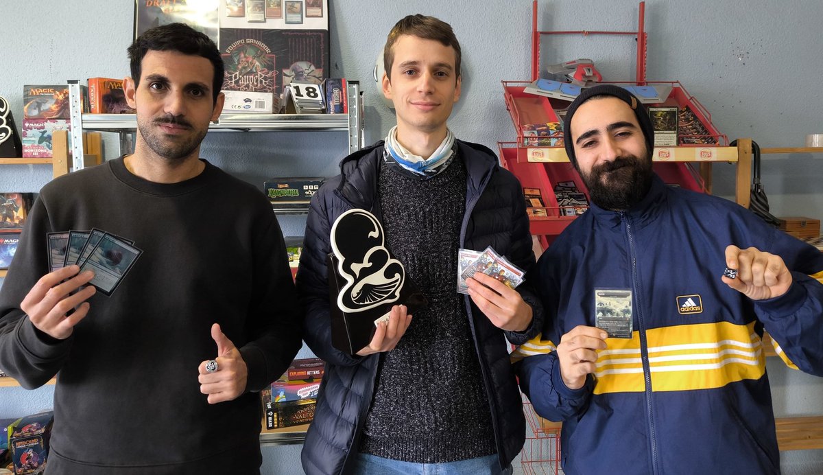 Templefrombelow's tweet photo. Top 3 de La IV Liga de pauper de Alcora

1. D. Figols con GB Fog 🐀🌪️
2. Pocho con White Weenie 🕊️🐥
3. Rubén Vivorilla con MonoU Fae 💧🧚

Enhorabuena y gracias a todos por participar en las distintas jornadas 😃 https://t.co/U70WGmDNsu