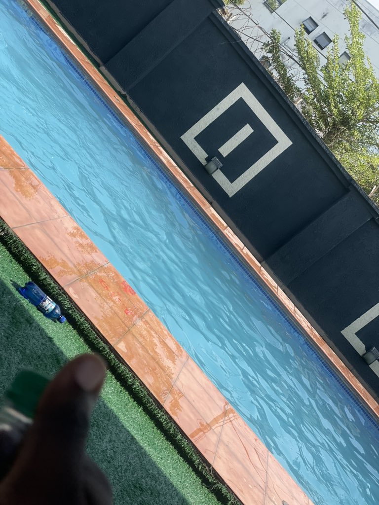 Touching some grass here.