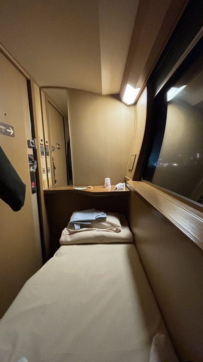 fukkun_Life_'s tweet photo. 電車が大好きだった子どもの頃の自分へ。
夢、叶ったぞ。 https://t.co/dWHUwwLJ0E