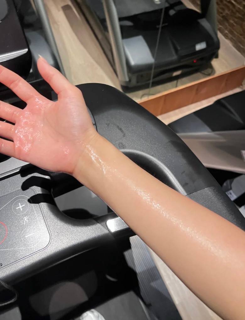 Kelly_unhappy's tweet photo. Sweat never lies🏃‍♀️ https://t.co/0d7jhhwmko