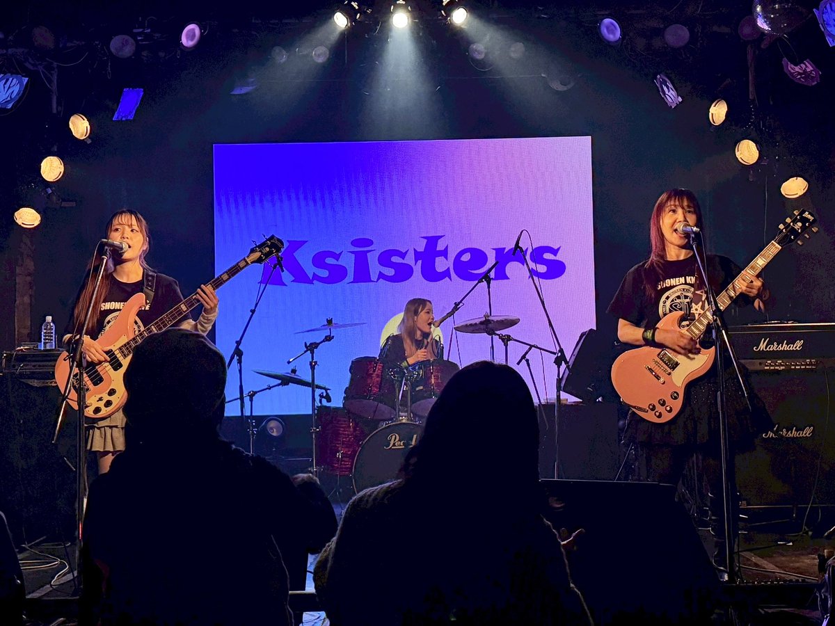 KCollectors's tweet photo. 新宿WildSide TokyoにてKsistersの演奏が今夜無事終了しました！応援ありがとうございました！🤘🤘🤘
Ksisters' performance at Shinjuku WildSide Tokyo finished successfully tonight! Thank you for your support!🤘🤘🤘 https://t.co/PL3bF18AZL